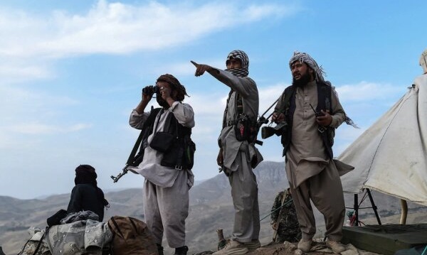 نیمی از مراکز نواحی مختلف افغانستان تحت کنترل طالبان است