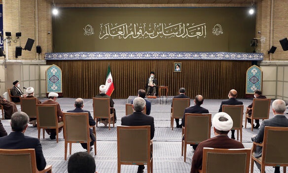 رئیس و مسئولان قوه قضائیه با حضرت امام خامنه‌ای دیدار کردند