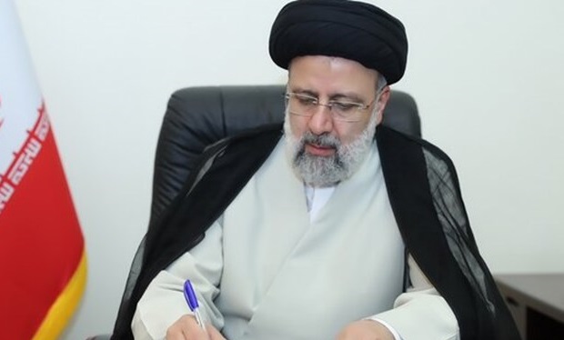 آزادگان، شهیدان زنده و نماد عشق به وطن هستند