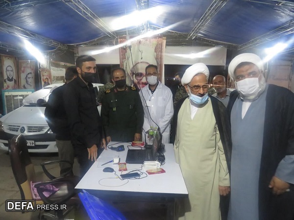 بازدید نماینده ولی فقیه در سپاه از مرکز واکسیناسیون خودروئی تیپ ۸۳ امام صادق(ع)+ تصاویر