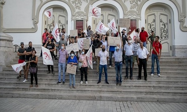 تونسی‌ها با تظاهرات از هیأت آمریکایی استقبال کردند
