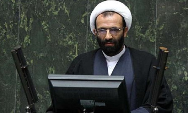 ملت ایران عزت خود را با هیچ چیز معامله نمی‌کند