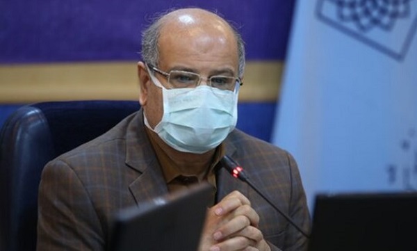 بازدید فرمانده ستاد مقابله با کرونا در تهران از مرکز واکسیناسیون بسیج دانشجویی