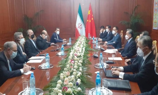 رایزنی امیرعبداللهیان و یی در دوشنبه/ حمایت چین از عضویت دائم ایران در سازمان شانگهای