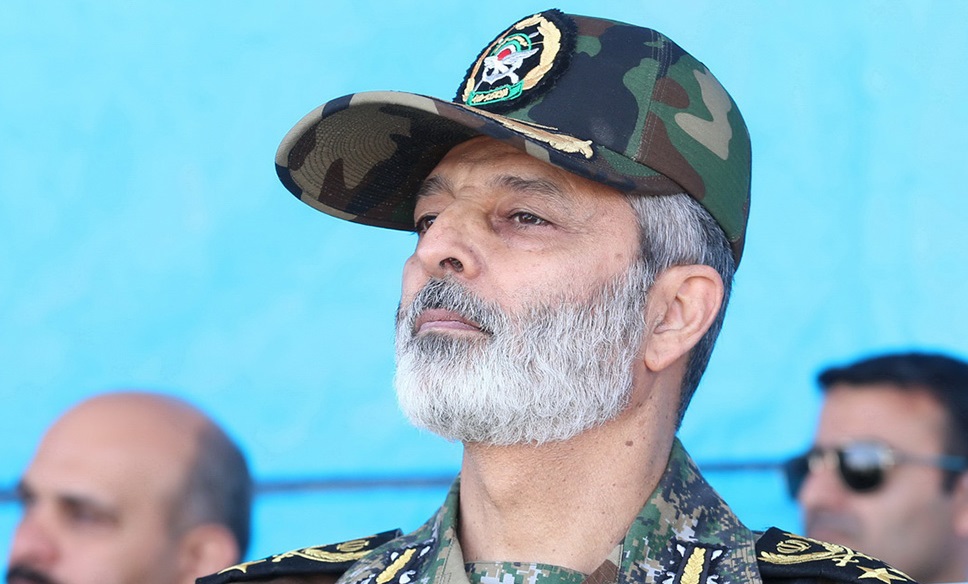 فرمانده کل ارتش انتصاب امیر سرتیپ نصیرزاده را تبریک گفت