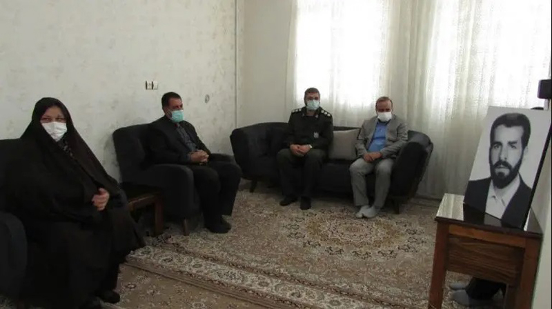 گلباران مزار شهدای گمنام و دلجویی از خانواده شهید کارمند در اسدآباد