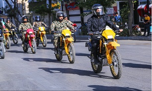 رژه موتوری به مناسبت هفته دفاع مقدس در بجنورد برگزار شد.