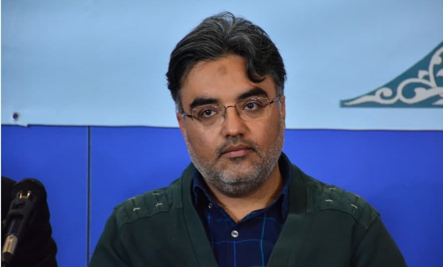 مطالعه «تندتر از عقربه‌ها حرکت کن» باعث تغییر در خواننده می‌شود