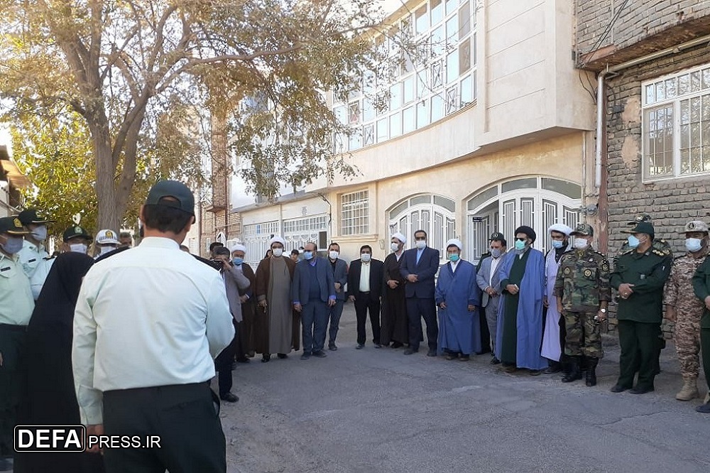 رونمایی از پلاک عزت شهید «علی‌اصغر عاشوری» در تربت‌جام+ تصاویر