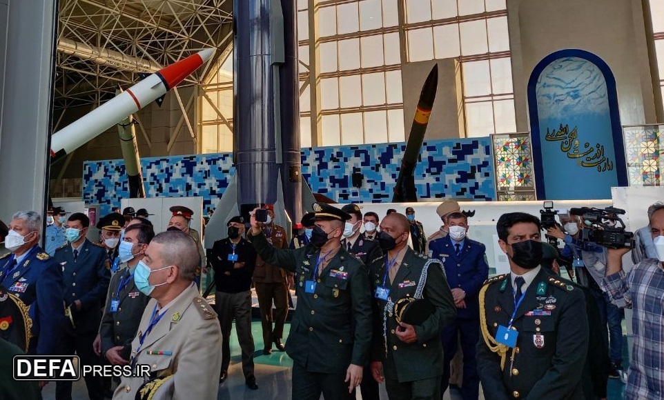 بازدید وابستگان نظامی مقیم ایران از نمایشگاه نیروی هوافضای سپاه