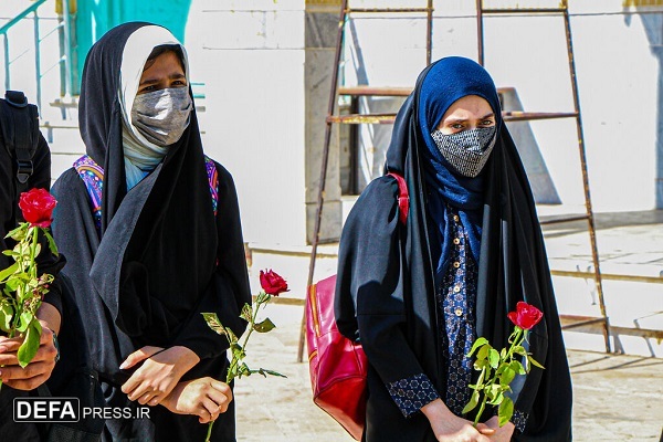 اجرای ویژه برنامه‌های «حماسه سازان تاریخ» و «یک آسمان پرستو» در قم+ تصاویر
