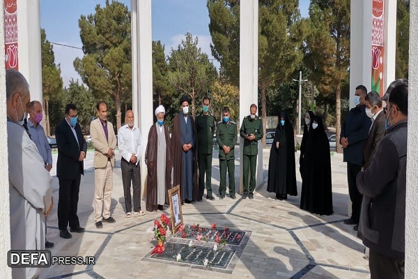 گلباران مزار مطهر شهید تازه شناسایی شده  «صفرعلی فیض بیگدلی»