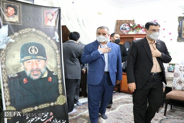 دیدار معاون رئیس جمهور و رئیس بنیاد شهید و امور ایثارگران با خانواده شهدا در سمنان