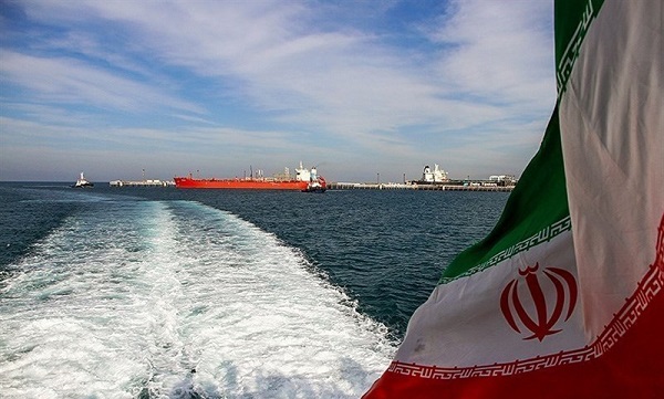 ایران در دریای عمان گردن آمریکا را شکست