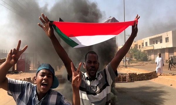 ۳ کشته و بیش از ۸۰ زخمی در حمله نظامیان به معترضان کودتا در سودان