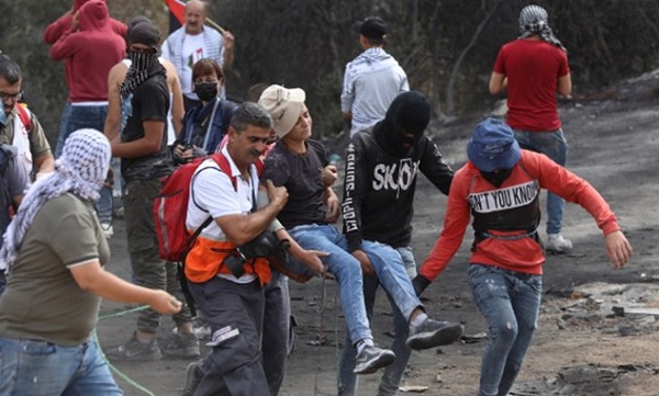 آسیب دیدن ده‌ها فلسطینی در حمله نظامیان صهیونیست به قدس و کرانه باختری