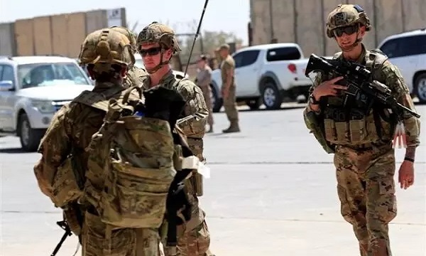 کاروان جدید تجهیزات و سلاح سنگین آمریکا از سوریه به عراق منتقل شد
