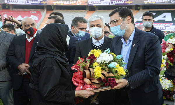 تجلیل از «شهدای مدافع سلامت» در شهرآورد تهران با حضور رئیس بنیاد شهید و امور ایثارگران