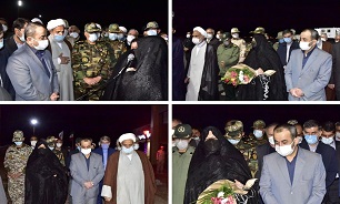 استقبال از خانواده شهید«علیرضا حسینی» در فرودگاه «بیرجند»