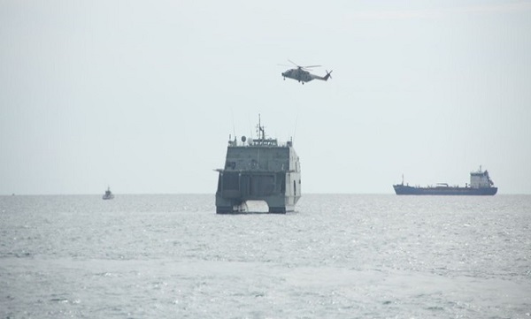 رزمایش مشترک دریایی ایران و عمان در تنگه هرمز