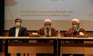 تداوم انقلاب به باهم بودن مسئولان و کمک برای پیشرفت کشور است