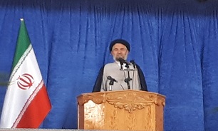 ایستادگی ملت یمن، دشمن را به عقب رانده است