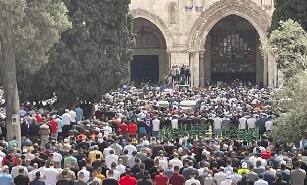 ۸۰ هزار فلسطینی با حضور در مسجدالاقصی نماز جمعه را اقامه کردند