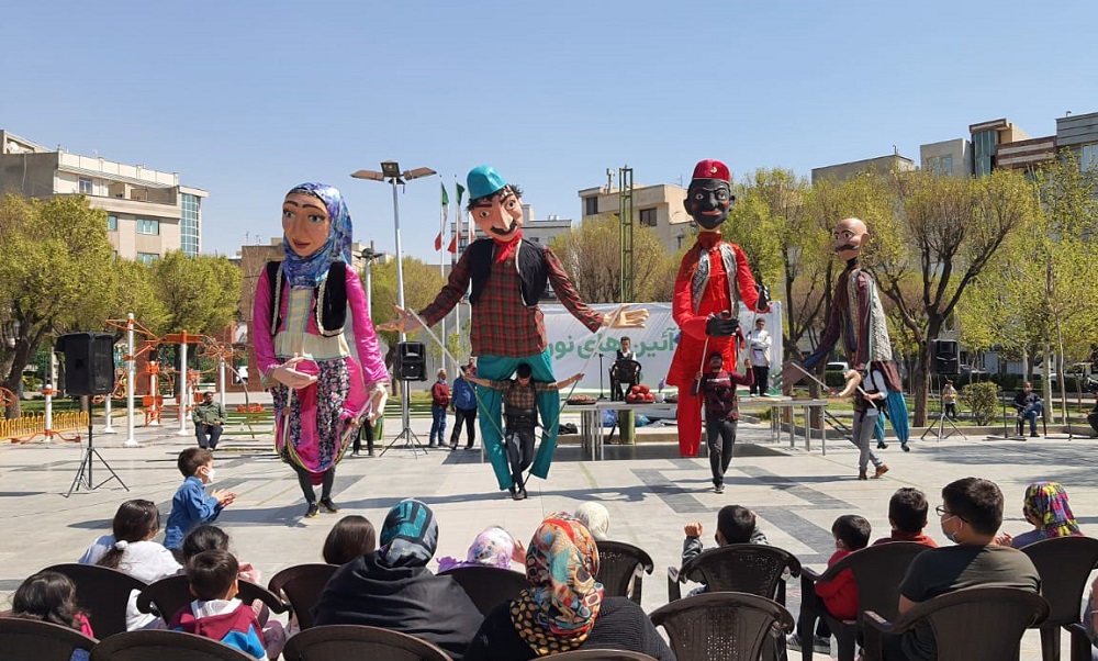 تمدید جشنواره «لبخند بهار» با تجلیل از خانواده‌های شهدا