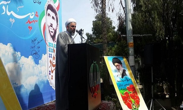 ایمان، وحدت و رهبری سه رکن بقای انقلاب اسلامی هستند