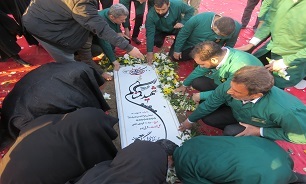 خاکسپاری شهید گمنام ۲۸ ساله در بوستان «ارم» مشهد