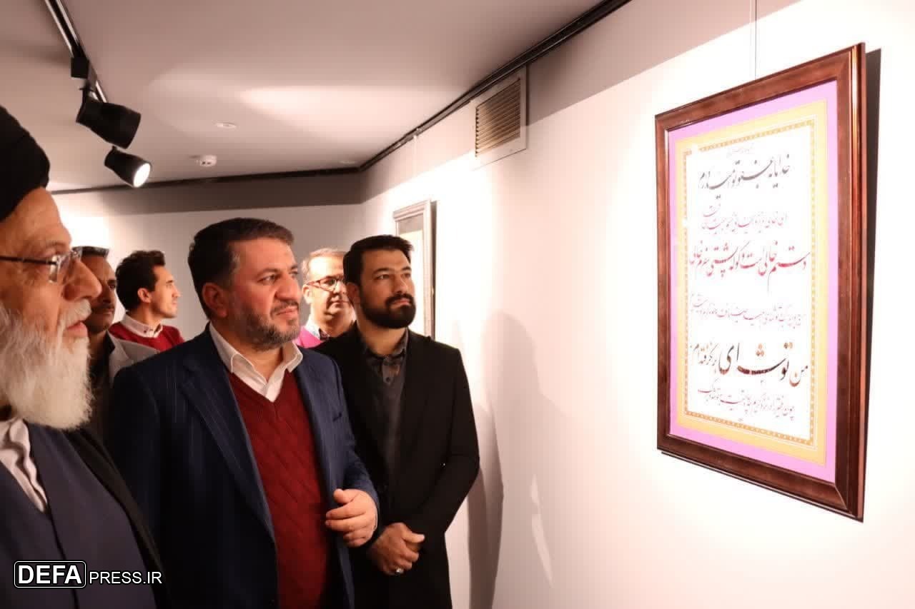 نمایشگاه خوشنویسی وصیت نامه شهید سلیمانی برپا شد