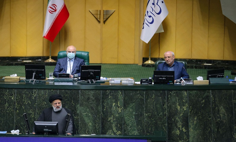 مهمترین خبر مجلس شورای اسلامی؛ تقدیم لایحه بودجه توسط رئیس‌جمهور