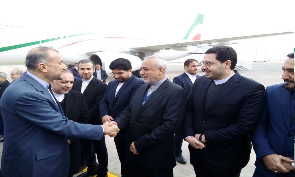 وزیر امور خارجه وارد فرودگاه دمشق شد