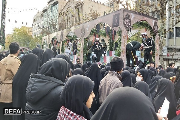 مراسم تشییع پیکر ۲۰۰ شهید گمنام دفاع مقدس در تهران آغاز شد+ فیلم و تصاویر