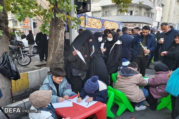 مراسم تشییع پیکرهای مطهر شهدای گمنام دفاع مقدس در تهران و سراسر کشور/ لاله‌های فاطمی بر روی دستان ملت شهید‌پرور ایران+ فیلم و تصاویر