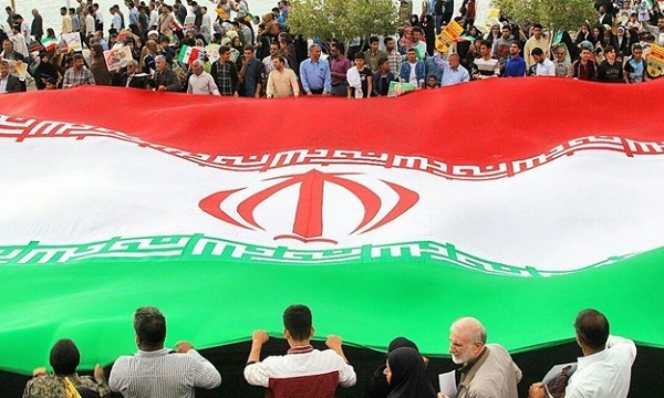 ۴۴ سال افتخار/ امروز دشمن در برابر جمهوری اسلامی مستاصل شده است