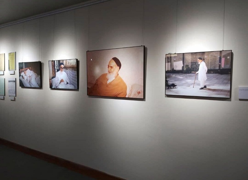 افتتاح نمایشگاه هنرهای تجسمی فجر در بیت تاریخی امام خمینی (ره)