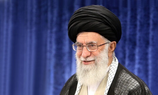 امام خامنه‌ای با عفو و تخفیف مجازات محکومان و متهمان موافق کردند