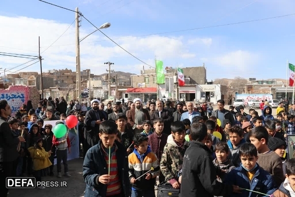 برپایی کاروان دانایی در شهرستان زاوه+ تصاویر