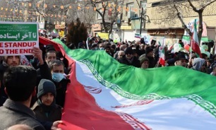 جشن پیروزی انقلاب با حضور گرم مردم در سرمای همدان برگزار شد