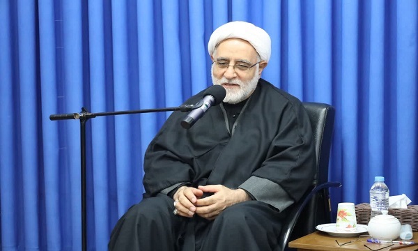 حوزه‌های علمیه استان‌ها در سطوح عالی باید تقویت شوند