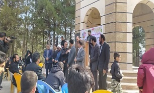 تجلیل از دانش آموزان شاهد و ایثارگر ممتاز شهرستان ملکشاهی