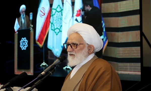اجتماع هزار نفری مادران و همسران شهدا به‌مناسبت روز شهید/ شهدا پای در مسیر صلحا و مجاهدان فی سبیل الله گذاشتند