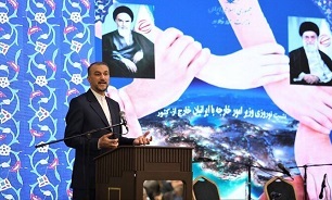 یکی از ویژگی‌های ایرانیان مقیم خارج پایبندی به هویت ملی است