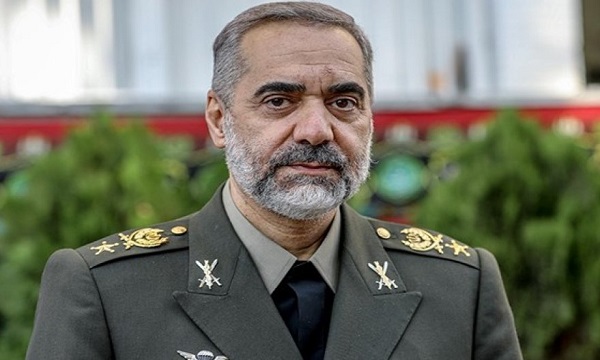 وزیر دفاع و پشتیبانی نیرو‌های مسلح عید فطر را تبریک گفت
