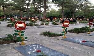برگزاری مراسم مناجات و روایتگری در گلزار شهدای باغ رضوان ارومیه