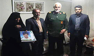 دیدار «سردار مرادحاجتی» با خانواده شهید خوزستانی ساکن مشهد مقدس