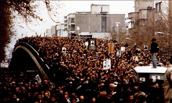انقلاب اسلامی گسترده و فراگیر بود