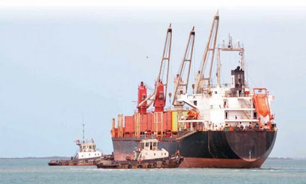 ائتلاف متجاوز سعودی یک کشتی فرآورده‌های نفتی یمن را توقیف کرد