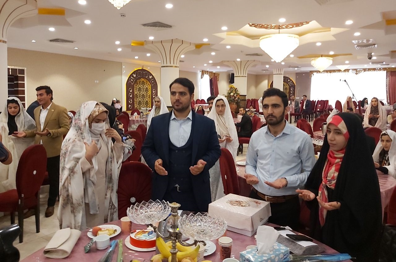 جشن ازدواج ۳۵ زوج دانشگاه امام حسین (ع) برگزار شد + تصویر